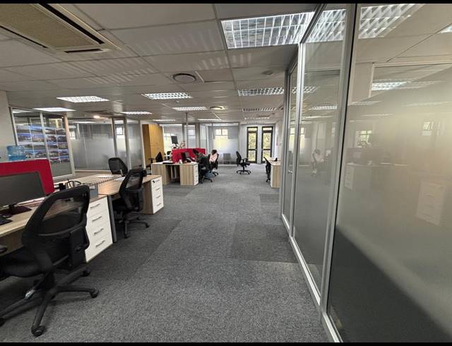 683M² OFFICE TO LET IN TYGER VALLEY
